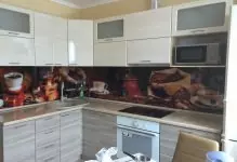 Камбінаваныя шпалеры для кухні ў інтэр'еры: 35 фота удалых спалучэнняў