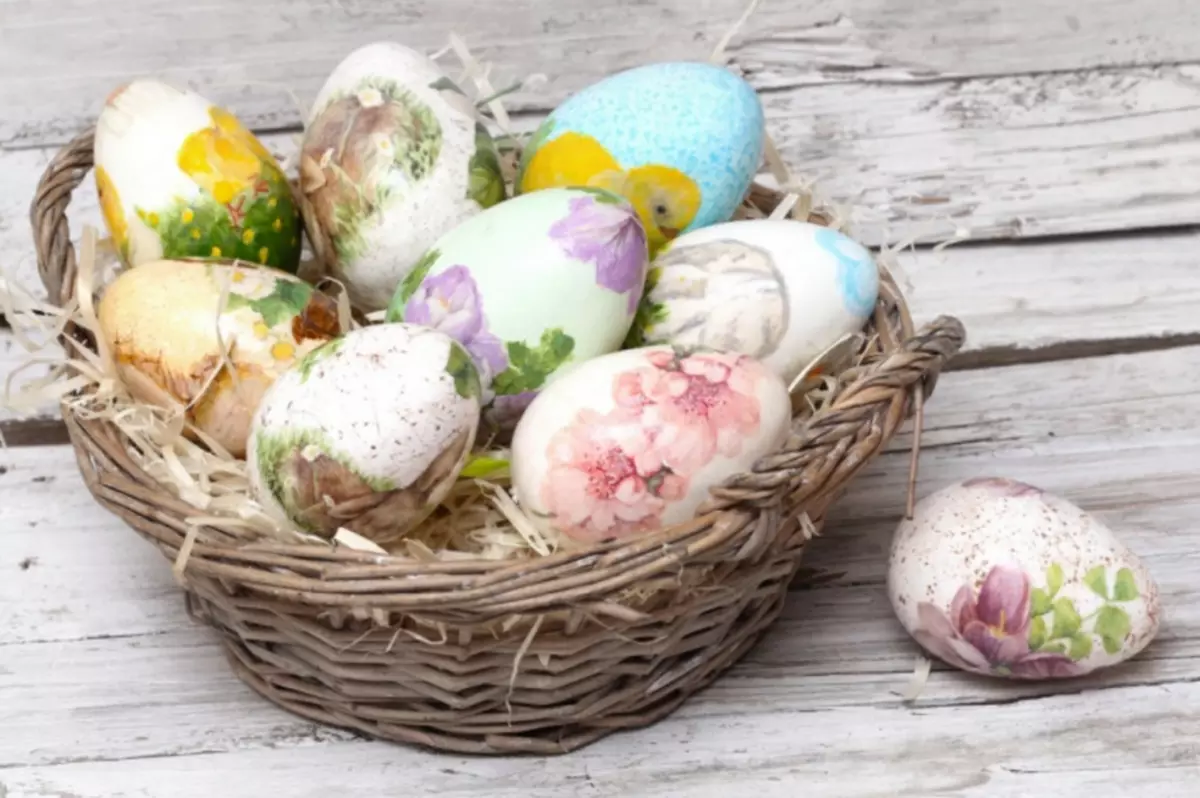 Decoupage uova di Pasqua