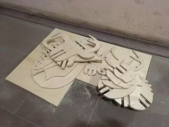 3D tèt sèf soti nan plywood. Modèl pou bwè