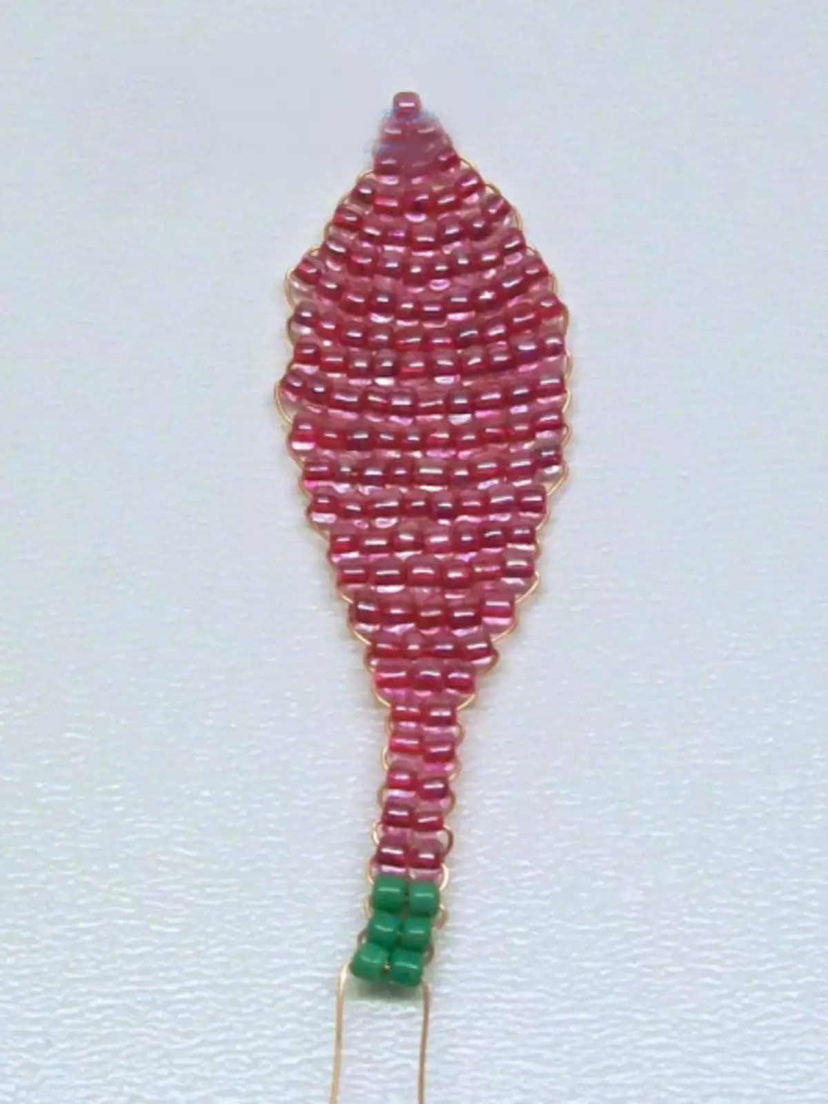 Fuchsia site na beads: klas nna ukwu na akpa nkata na atụmatụ vidiyo