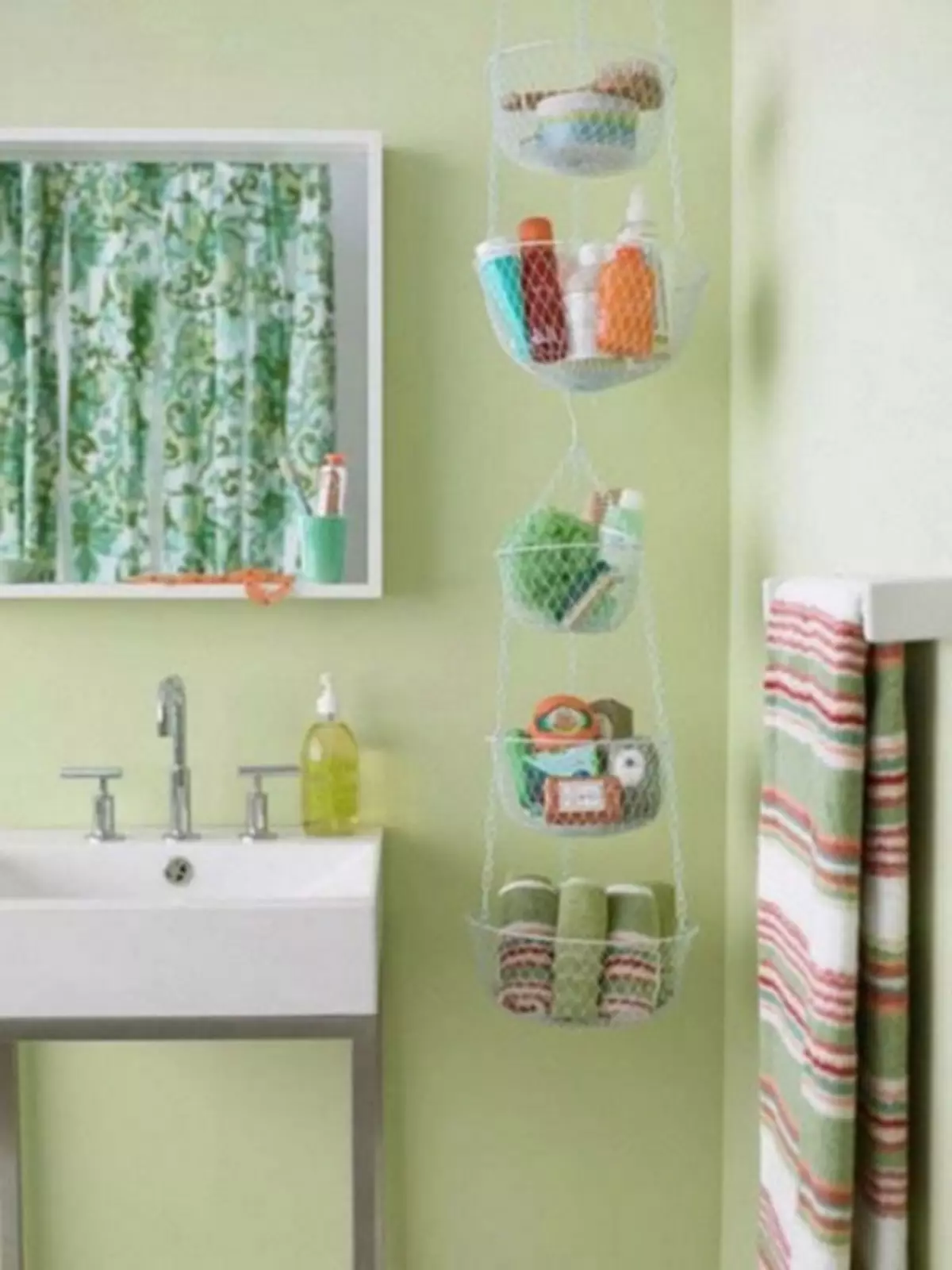 Shelves, boxes, baskets racks and other ideas for storing things in the bathroom (50 photos)