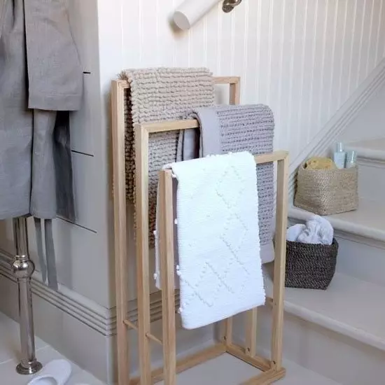 Planken, dozen, manden rekken en andere ideeën voor het opslaan van dingen in de badkamer (50 foto's)