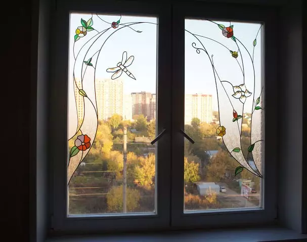 10 maneiras de decorar janelas (56 fotos)