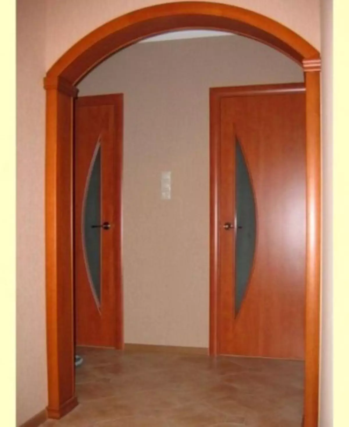 Арка дверной проем установка. Арка межкомнатная. Дверные арки. Красивые арки межкомнатные. Межкомнатная арочная дверь.