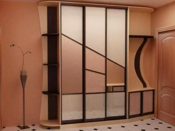 Compartment pasangan di lorong: Desain sareng ngeusian ideu
