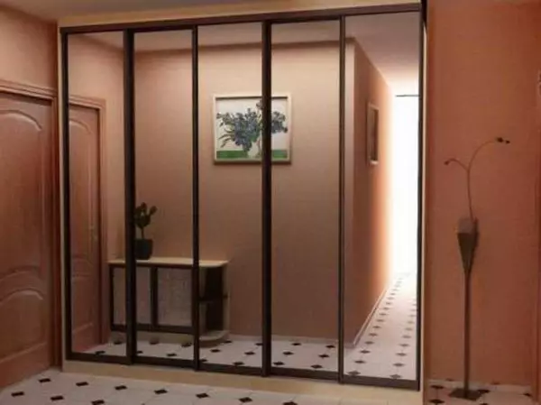 Couple compartment in the hallway: design and filling ideas