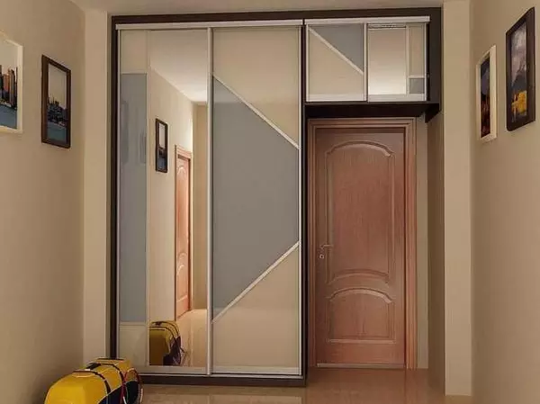 Couple compartment in the hallway: design and filling ideas