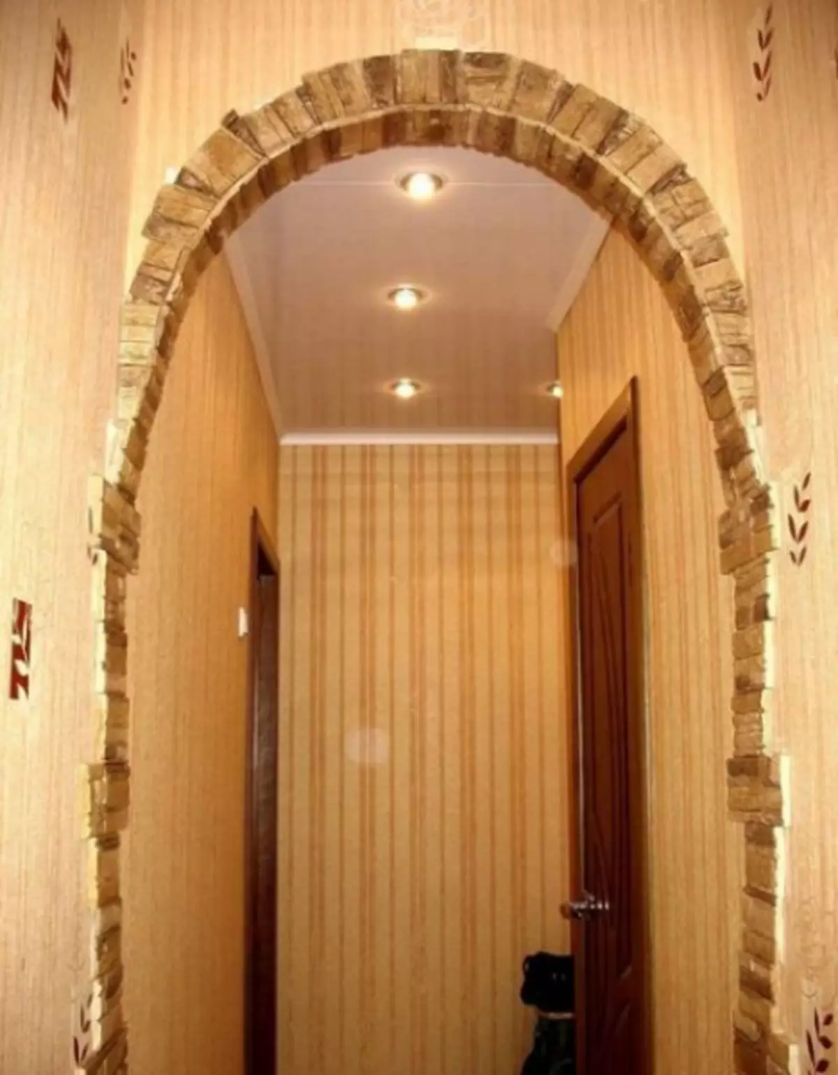 Kemasan dan hiasan Arch di apartmen: idea foto