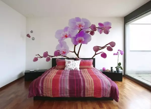 Kraj po postelji v spalnici: dekor in oblikovalske ideje (37 fotografij)