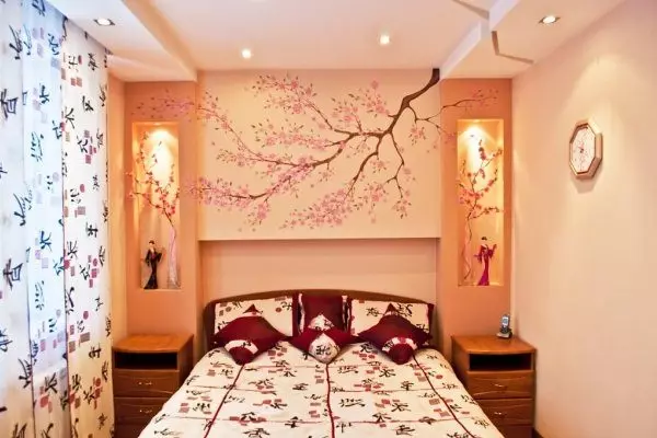 Coloque sobre a cama no cuarto: ideas de decoración e deseño (37 fotos)