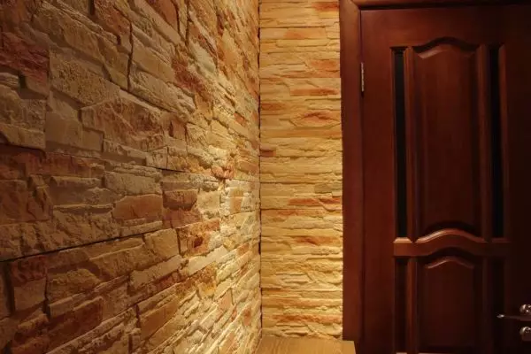 Dekorativní kámen v chodbě - Styling Secrets