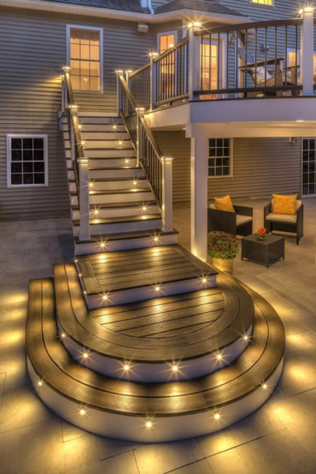 Как сделать освещение дома. Подсветка лестницы. Лестница в доме. Красивые лестницы в доме. Декоративное освещение в доме.