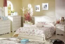 Изберете позадини во спалната соба во стилот на Прованса: Фотографии и 5 препораки