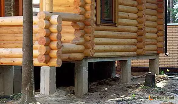 लाकडी घर अंतर्गत फाउंडेशन - चरण-दर-चरण मार्गदर्शक अंतर्गत