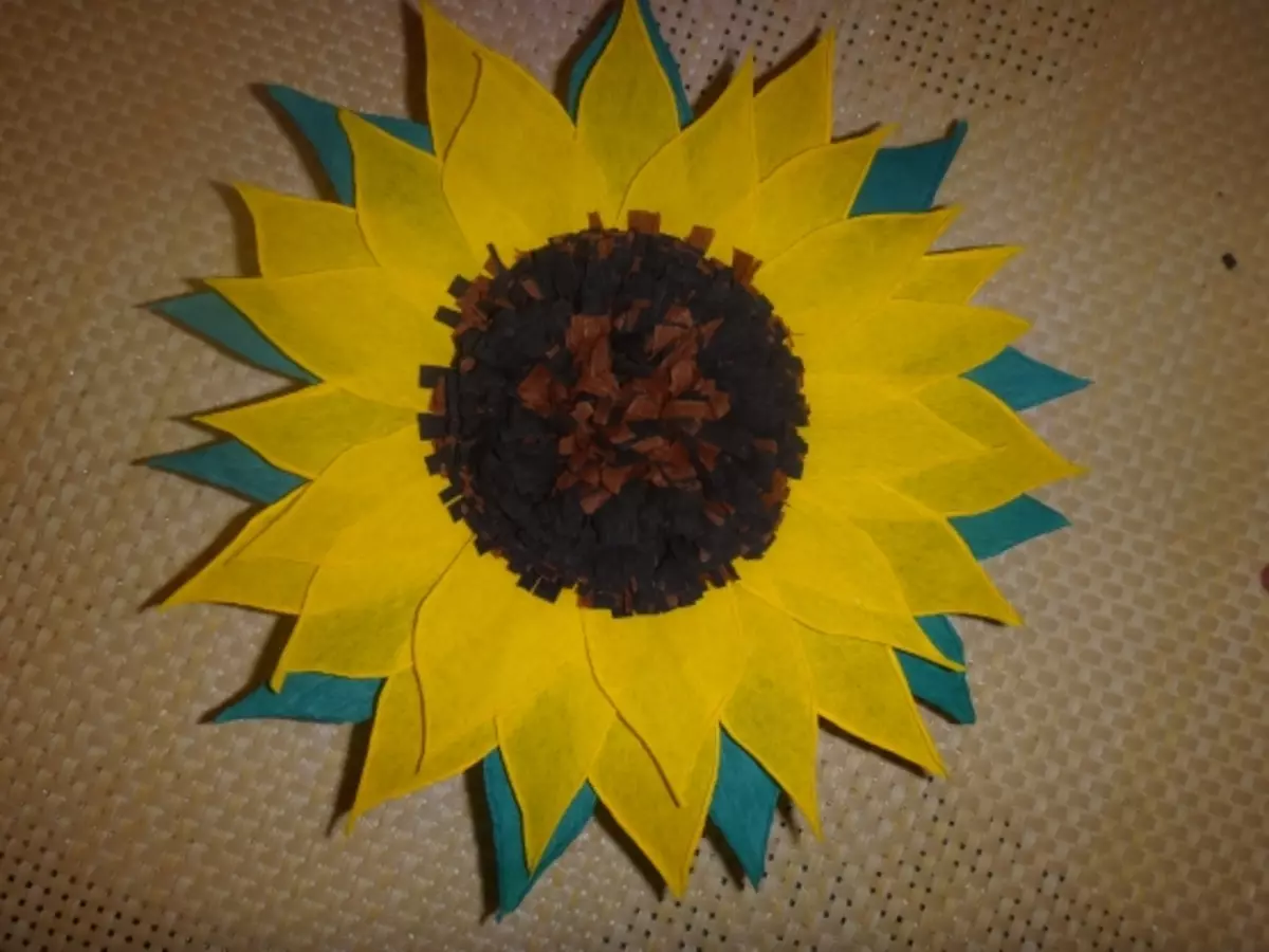 Sunflower soti nan papye ak pwòp men ou: Mèt klas ak foto