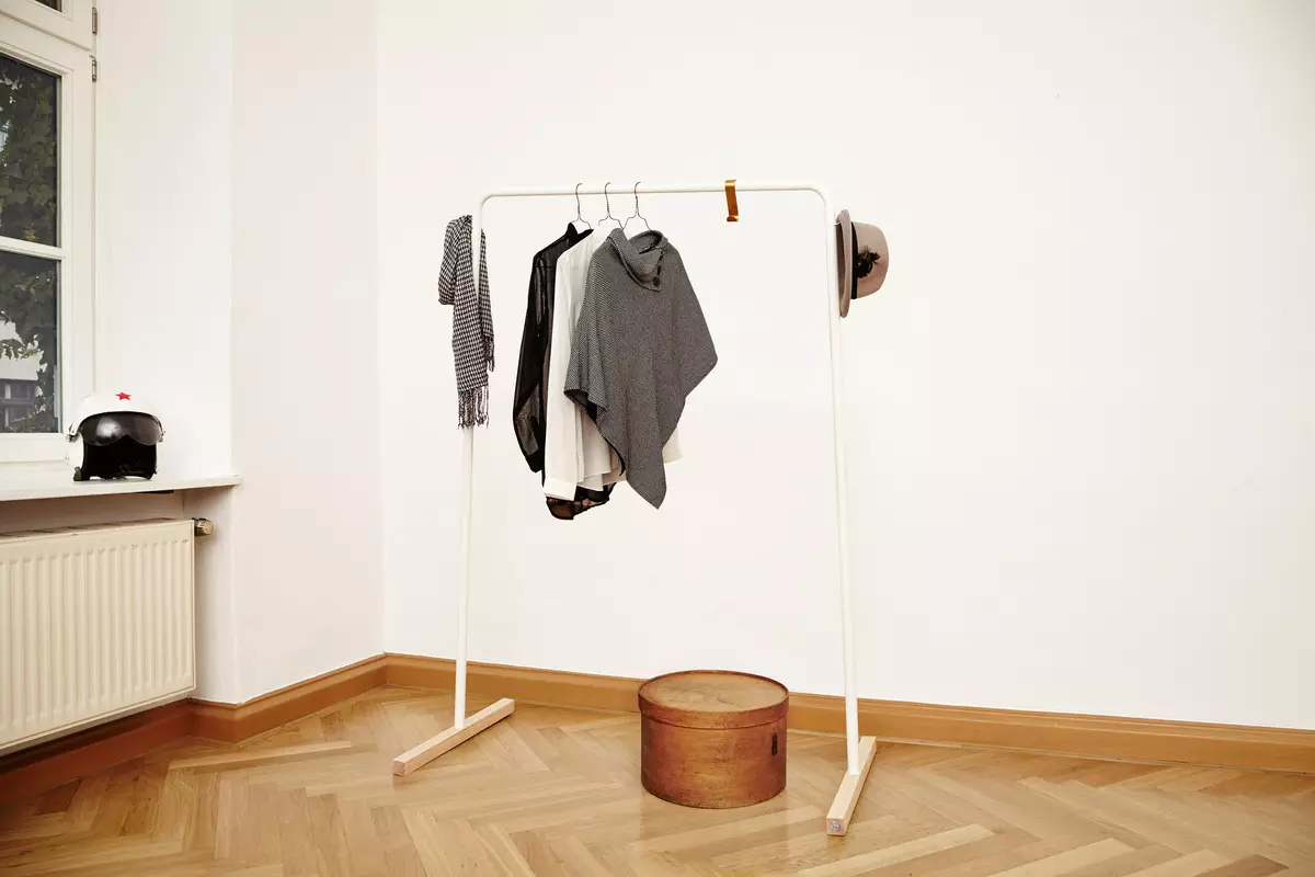 Stylish floor rack [Examples of use in a modern interior]