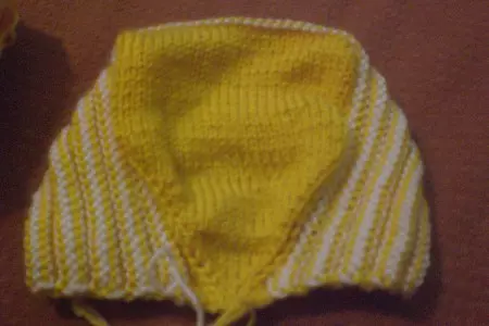 用于新生儿的针织针：帽子和帽子帽