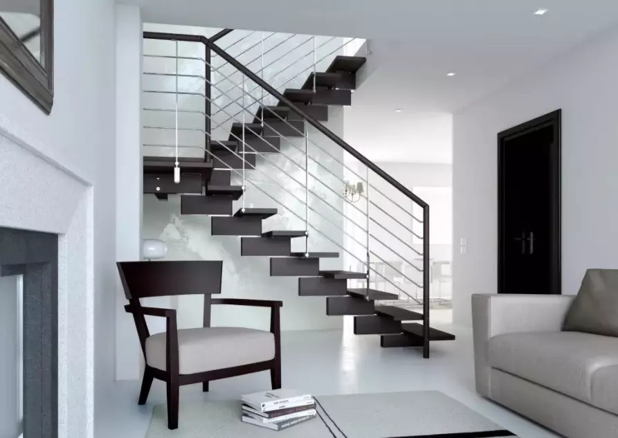 Metal iki katlı merdiven
