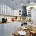 Baltos virtuvės baldai