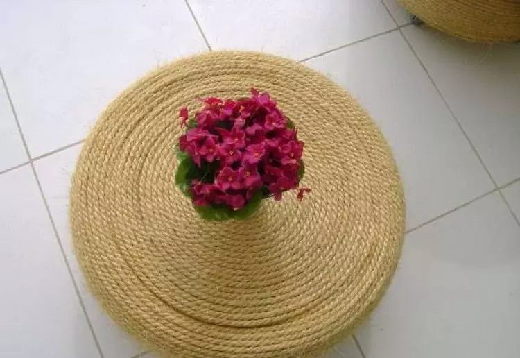 គ្រឿងតុបតែង DIY: គ្រឿងបន្លាស់និងគ្រឿងសង្ហារិមពីខ្សែពួរខ្សែពួរឬខ្សែពួរក្នុងផ្ទៃខាងក្នុង (រូបថត 45)