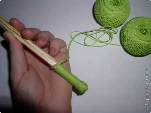 Rose Crochet: cirkvito en video kaj foto, kiel ligi belajn florojn per viaj propraj manoj