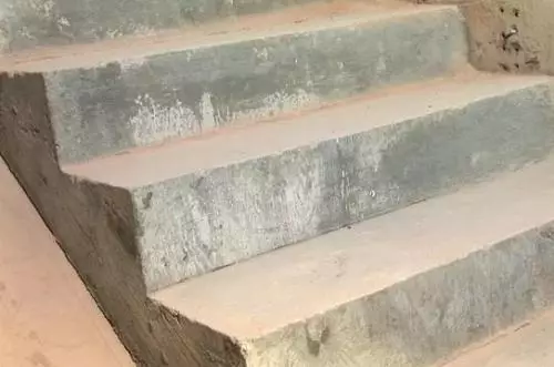 Monolithic Staircase