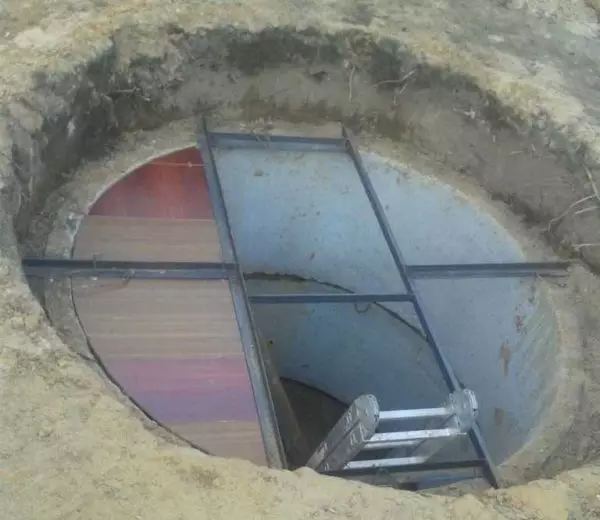 Faire une cave de bagues en béton armé