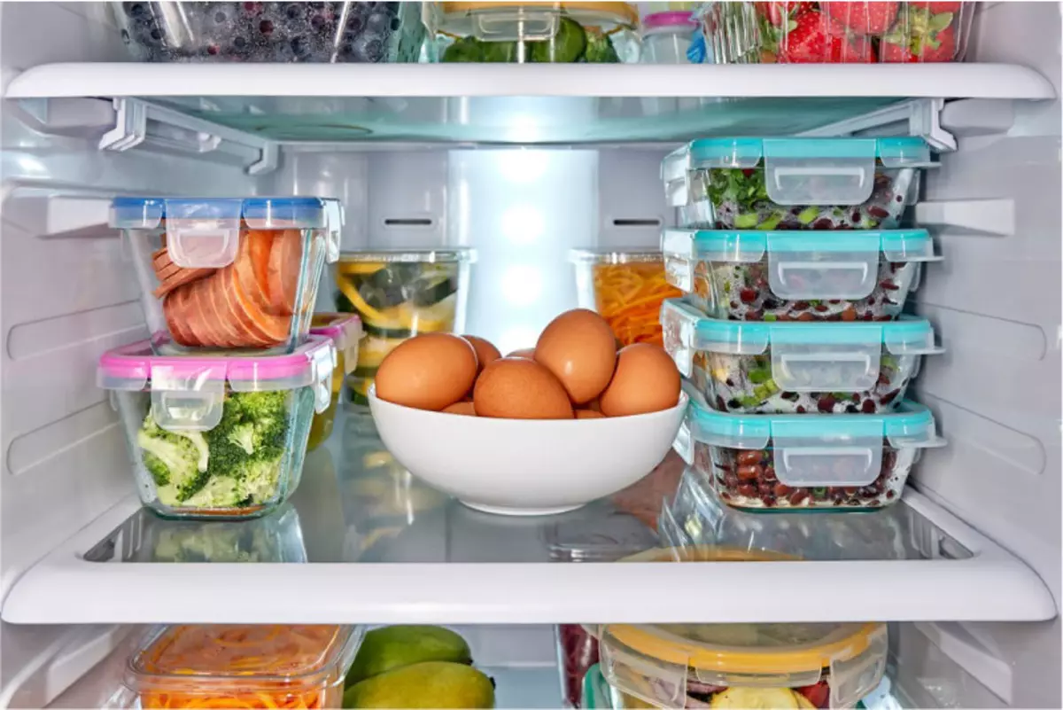 风水规则在厨房中：在冰箱中的产品储存