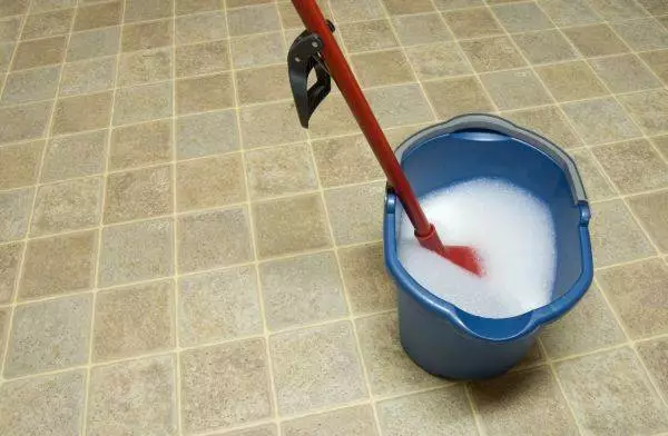 Floor washing