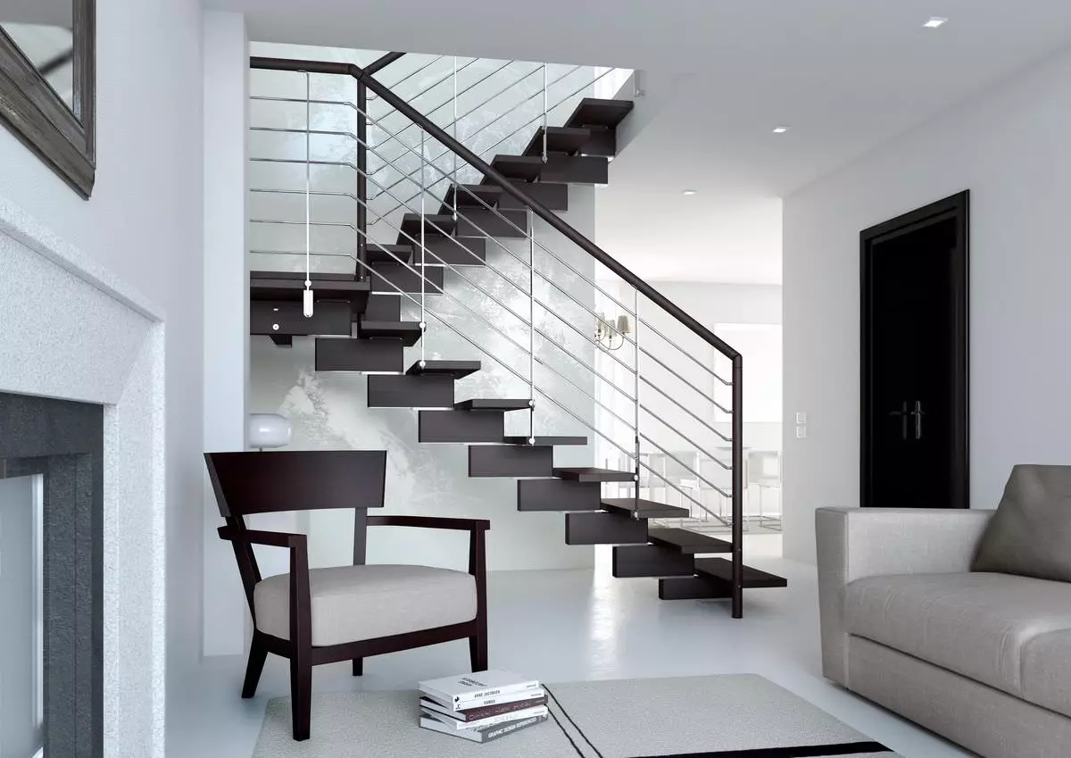 راه پله در طبقه دوم در یک خانه خصوصی: چه چیزی را انتخاب کنید؟