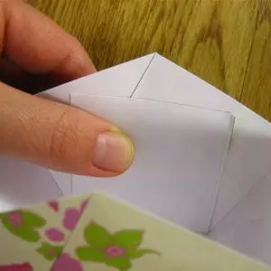 Paperezko saskia koloreak lortzeko: Argazkiak eta bideoak dituzten eskemak