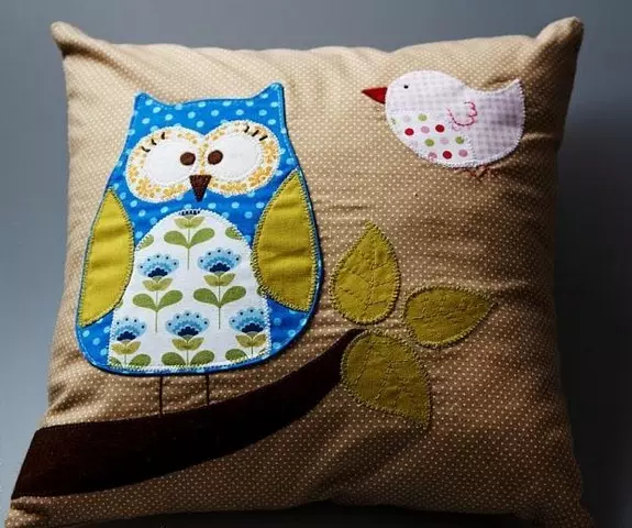 Pillow Owl með eigin höndum (2 Master Class)