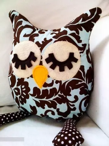 Pillow Owl með eigin höndum (2 Master Class)