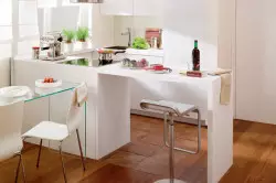 طراحی آشپزخانه 9 متر مربع. m با دسترسی به بالکن