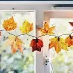 Hvordan dekorere vinduet om efteråret gør det selv?