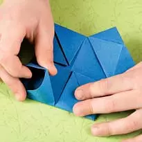 折纸技术逐步船：儿童的说明