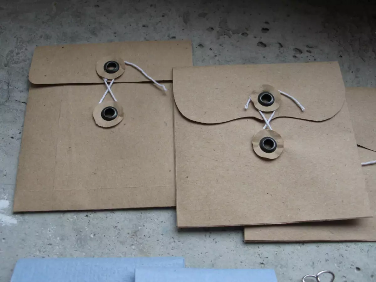 あなた自身の紙を使ったディスクの封筒：スクラップブッキングのためのテンプレート