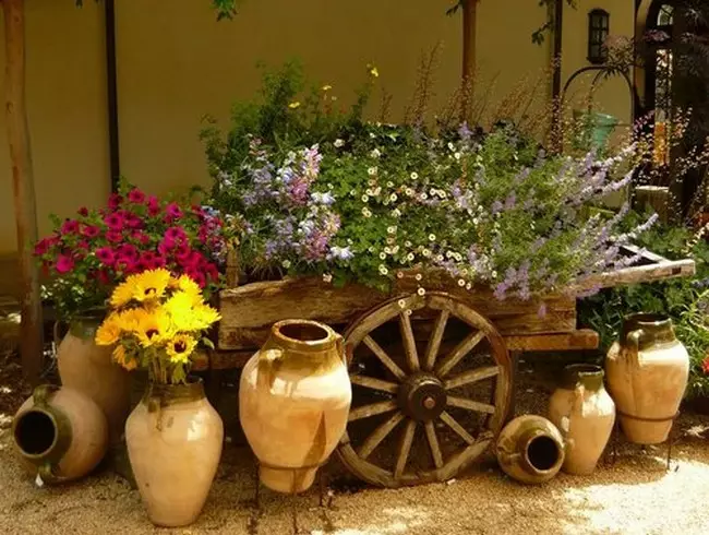 Flores en cousas antigas: ideas pouco comúns para camas de flores (40 fotos)