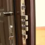 Įleidžiamų metalų durų užraktai: atrankos taisyklės