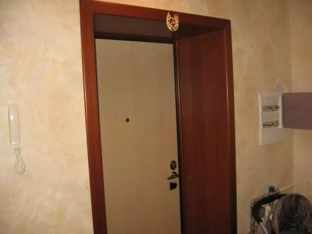 Shpatet e derës me duart e tyre: instalimi i shpateve nga MDF, kartoni gips dhe suva (video)