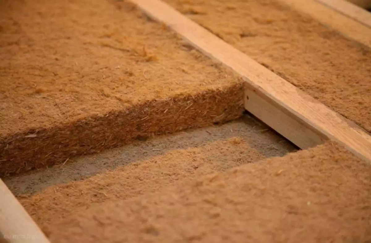 Podlahová izolácia Minvata: Technológia zariadenia v drevenom dome