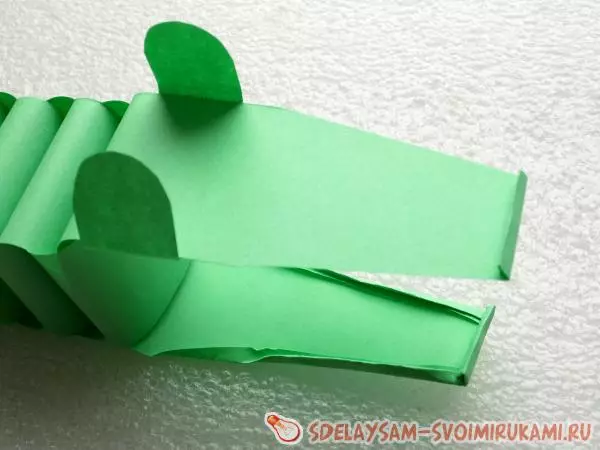 Řemesla papíru Krokodýl: Origami schéma pro děti