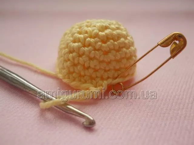 Knitted jwèt fè li tèt ou: Kwochè ak trikote modèl ak videyo