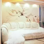Balts dīvāns