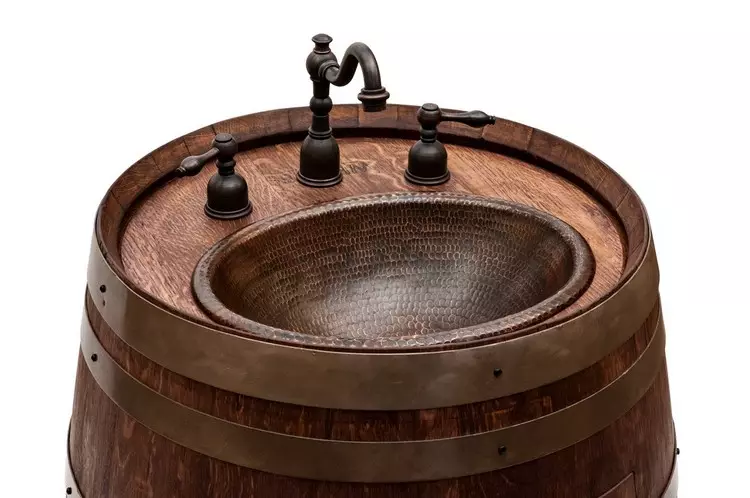 古い木製の樽から作ることができるもの自分でやること（44写真）