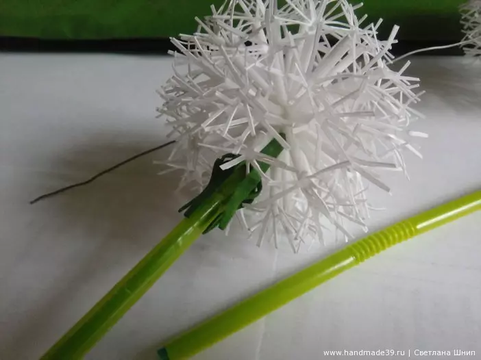 আপনার নিজের হাত দিয়ে কাগজ থেকে dandelion: টেমপ্লেট সঙ্গে মাস্টার ক্লাস