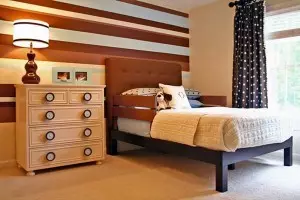 Dresser in postelja