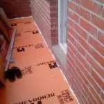 Floor insulation