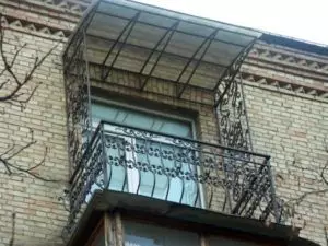 Verfahren für die Lecks des Balkons