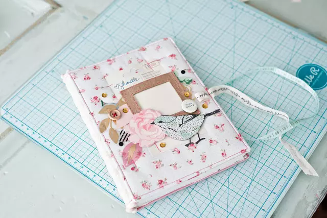 Master Class su album di rilegatura scrapbooking con foto e video